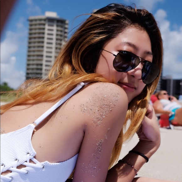 Meet your Posher, Danielle - Picture 1 of 1